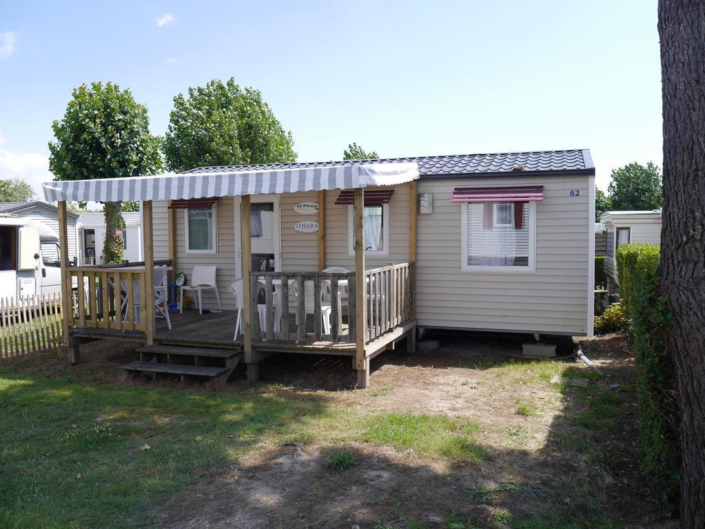 Hôtel Camping Le Brandais à Brem-sur-Mer Extérieur photo