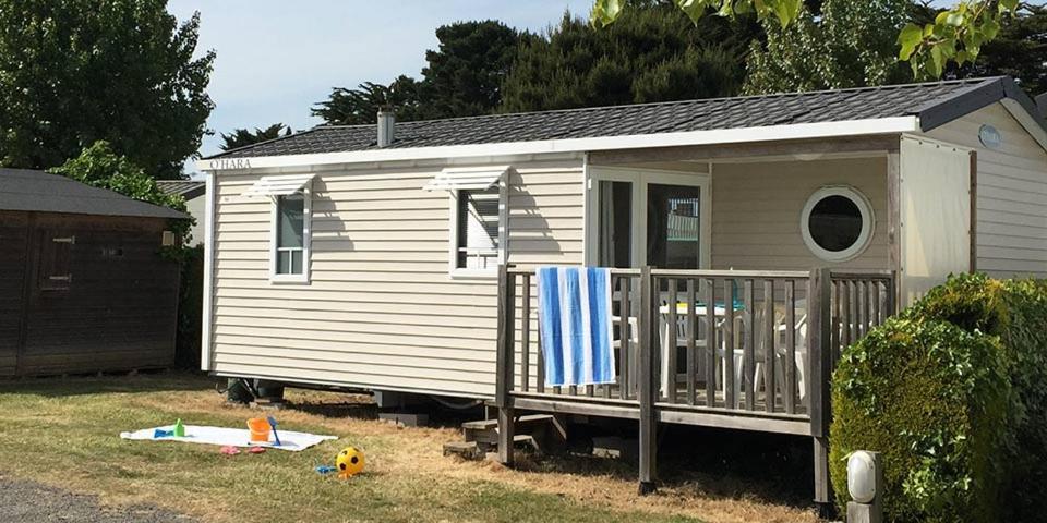 Hôtel Camping Le Brandais à Brem-sur-Mer Extérieur photo