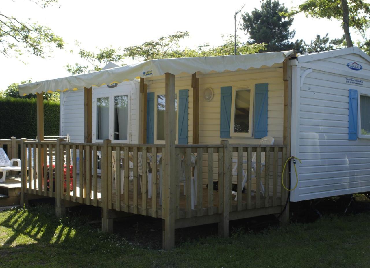 Hôtel Camping Le Brandais à Brem-sur-Mer Extérieur photo