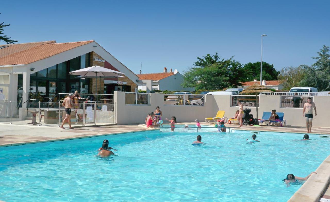 Hôtel Camping Le Brandais à Brem-sur-Mer Extérieur photo